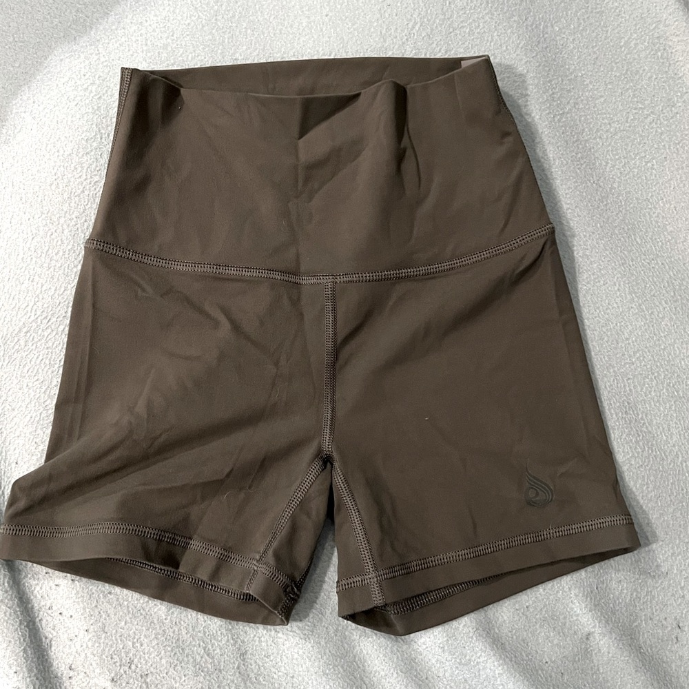 Collide workout shorts